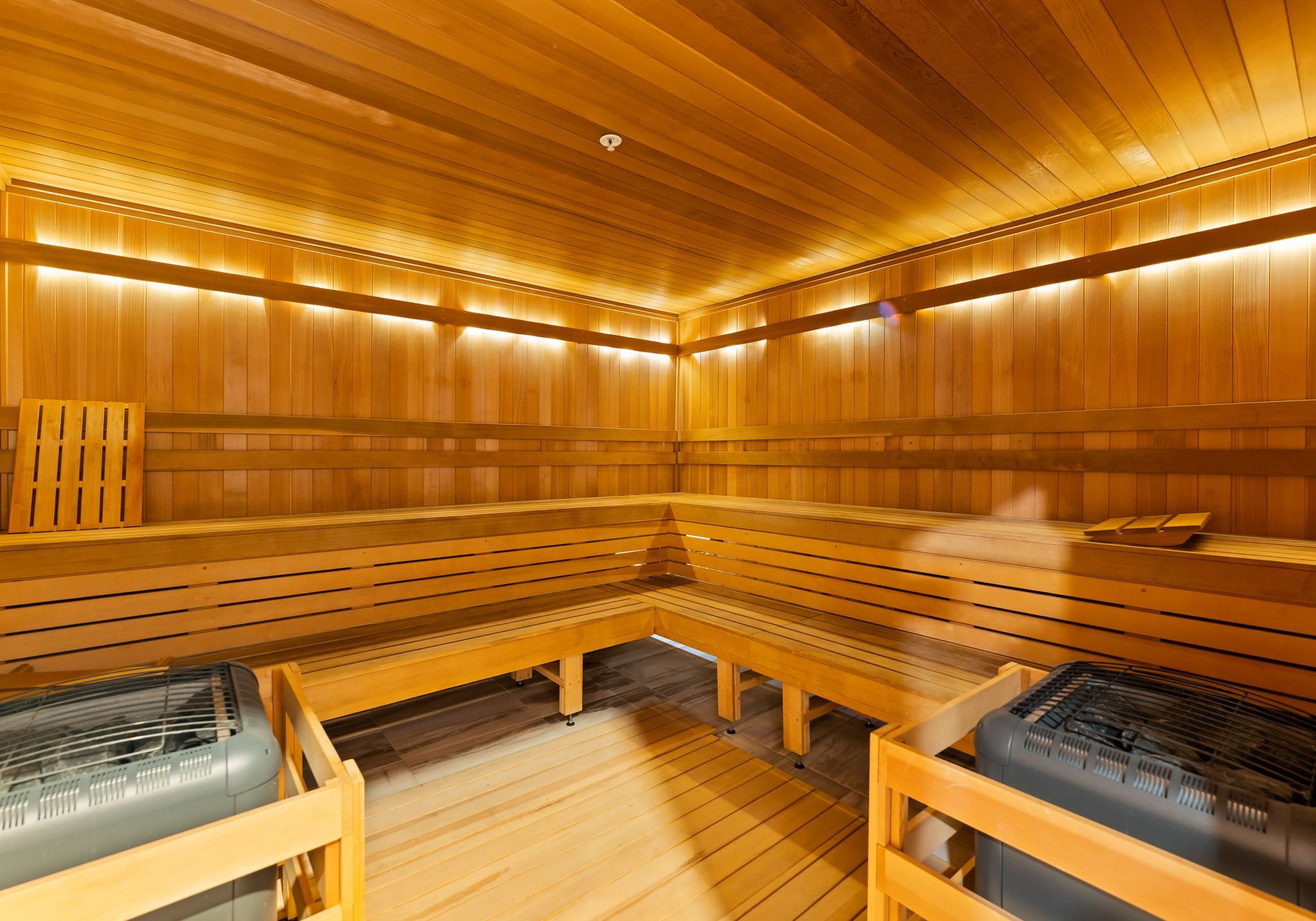 Uptown 550 cedarwood steam room