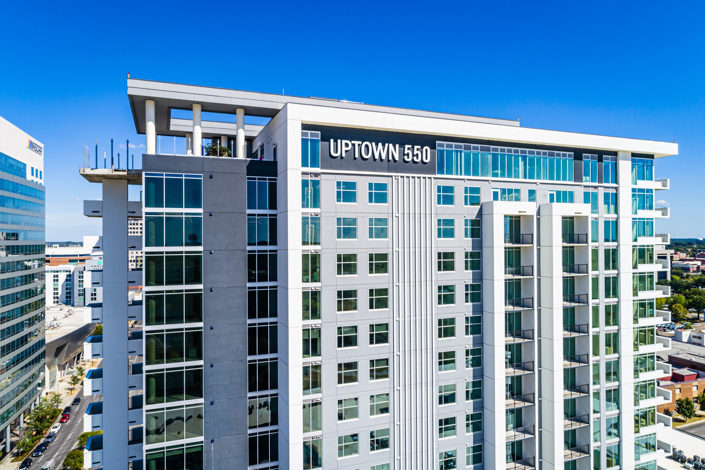 Uptown 550 on Brooklyn luxury tower apartments in downtown Charlotte, NC